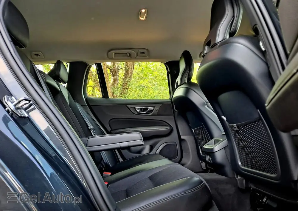 VOLVO V60 T4 Geartronic Momentum Pro