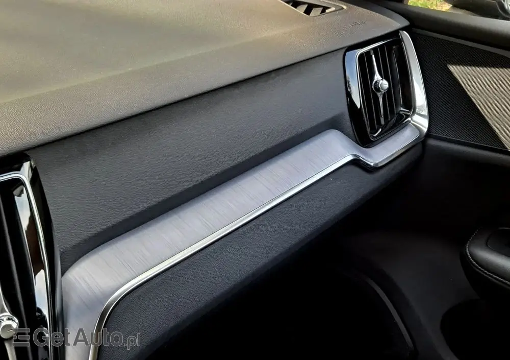 VOLVO V60 T4 Geartronic Momentum Pro