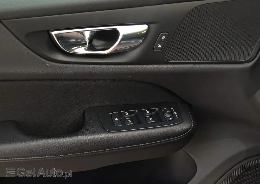 VOLVO V60 T4 Geartronic Momentum Pro