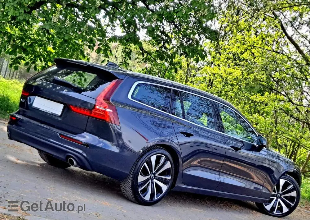 VOLVO V60 T4 Geartronic Momentum Pro