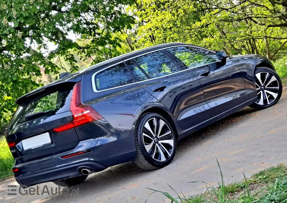 VOLVO V60 T4 Geartronic Momentum Pro