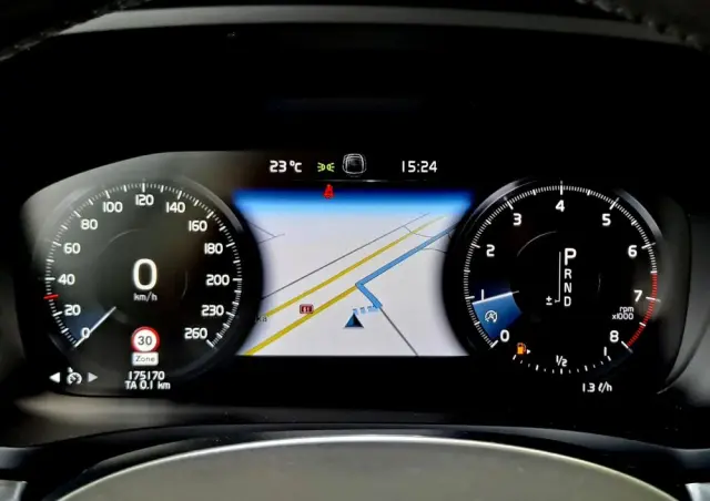 VOLVO V60 T4 Geartronic Momentum Pro