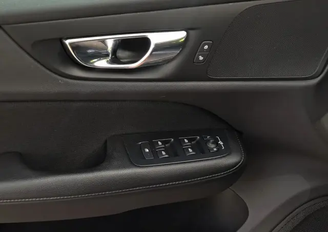 VOLVO V60 T4 Geartronic Momentum Pro