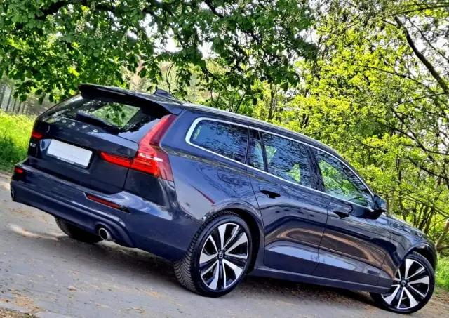 VOLVO V60 T4 Geartronic Momentum Pro