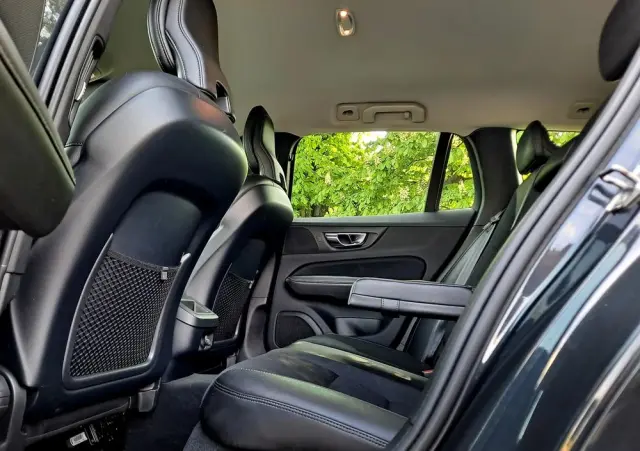 VOLVO V60 T4 Geartronic Momentum Pro