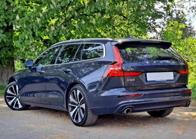 VOLVO V60 T4 Geartronic Momentum Pro