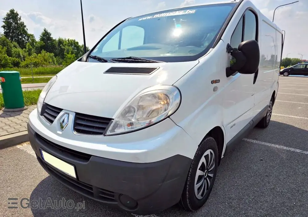 RENAULT Trafic 