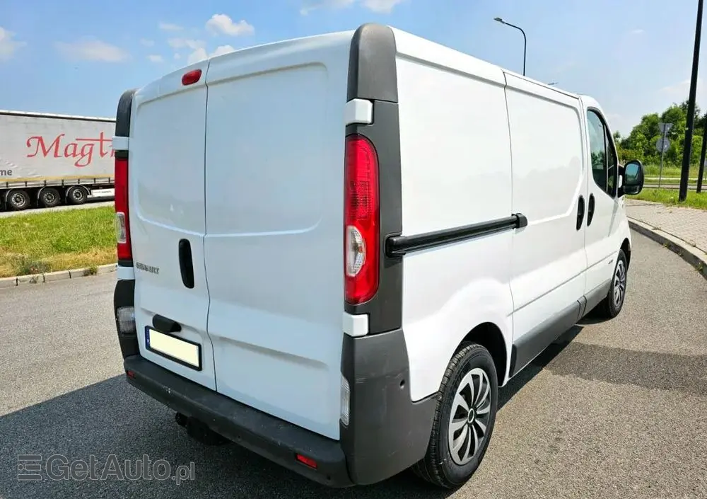 RENAULT Trafic 