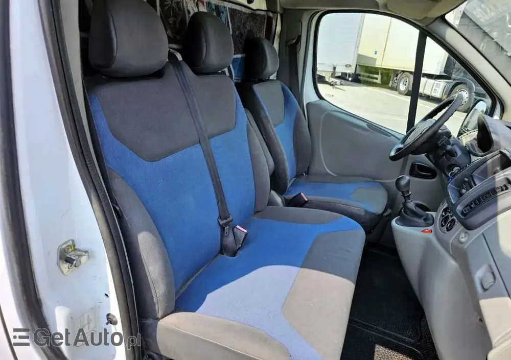 RENAULT Trafic 