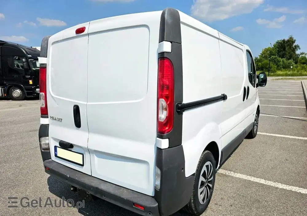 RENAULT Trafic 