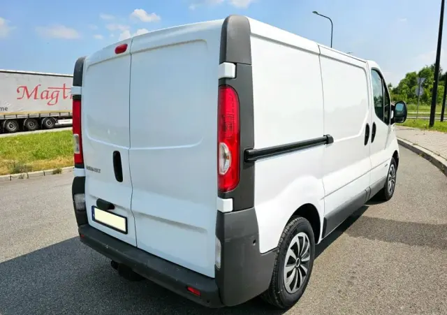 RENAULT Trafic 