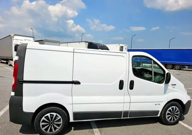 RENAULT Trafic 