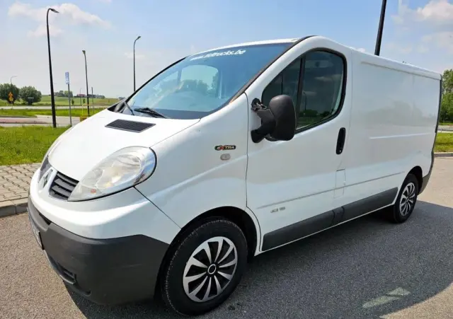 RENAULT Trafic 