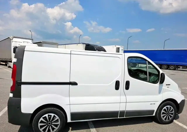 RENAULT Trafic 