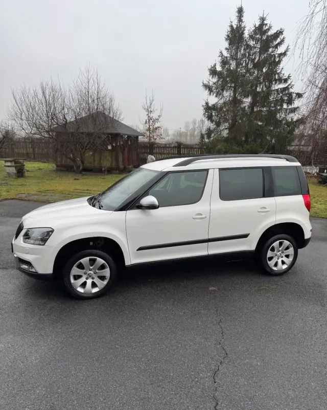 SKODA Yeti 2.0 TDI DPF 4x4 Adventure DSG