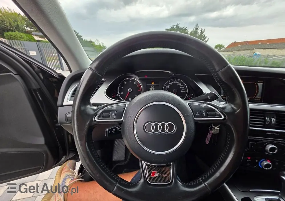 AUDI A4 Limousine 