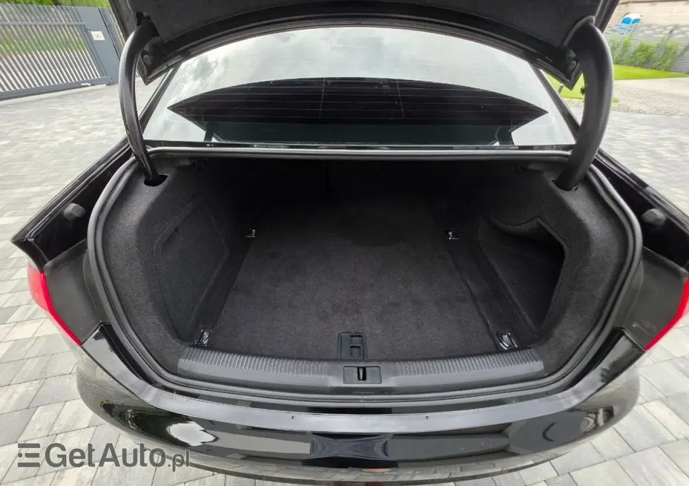 AUDI A4 Limousine 