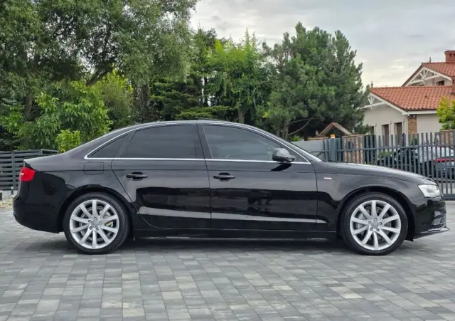 AUDI A4 Limousine 