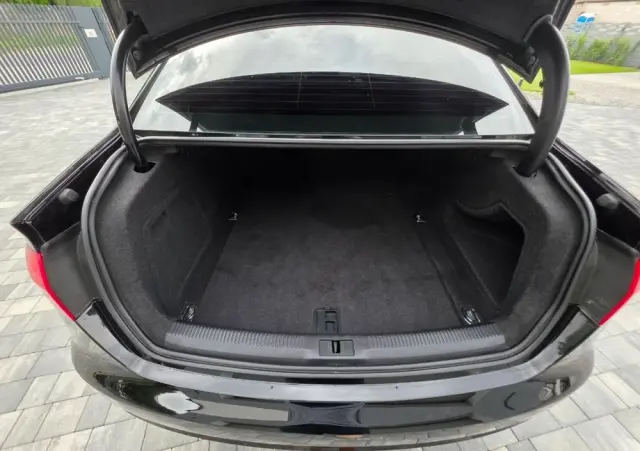 AUDI A4 Limousine 