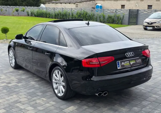 AUDI A4 Limousine 