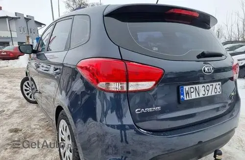 KIA Carens 