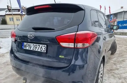 KIA Carens 