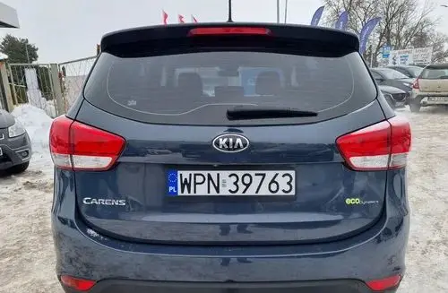 KIA Carens 