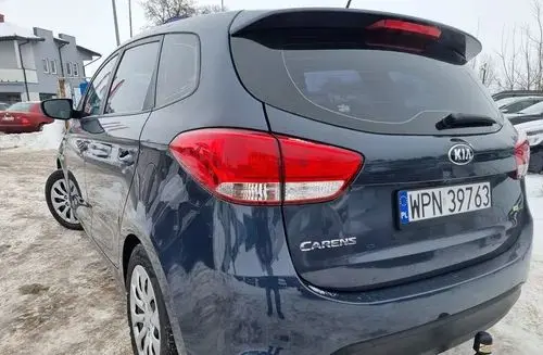 KIA Carens 
