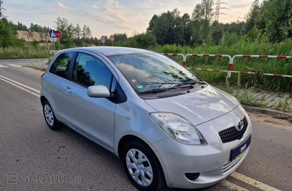 TOYOTA Yaris 1.3 VVT-i Sol