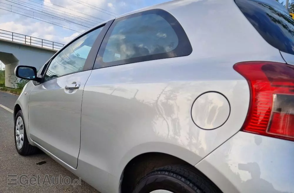 TOYOTA Yaris 1.3 VVT-i Sol