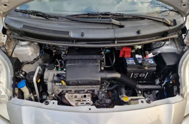 TOYOTA Yaris 1.3 VVT-i Sol