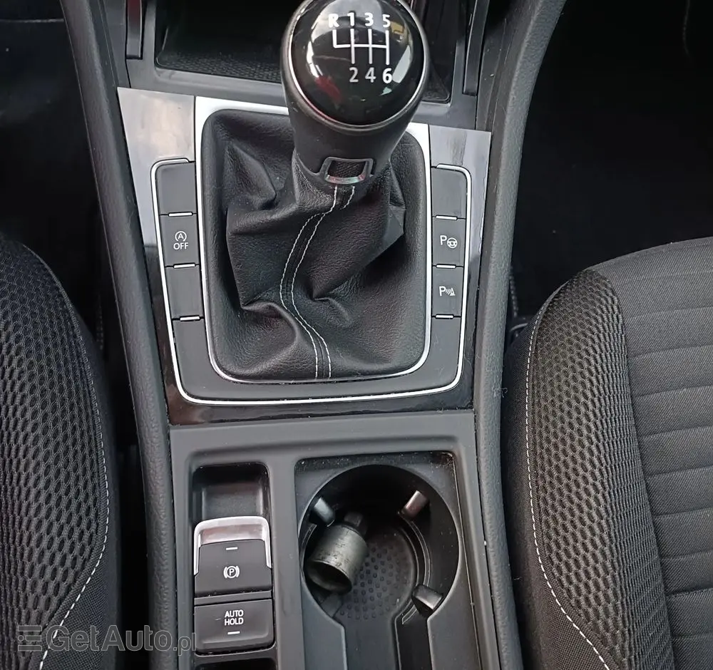 VOLKSWAGEN Golf 1.4 TSI BlueMotion Technology Cup