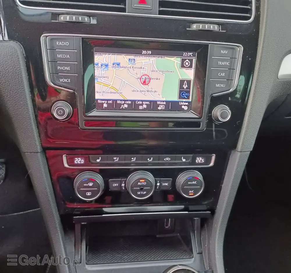 VOLKSWAGEN Golf 1.4 TSI BlueMotion Technology Cup