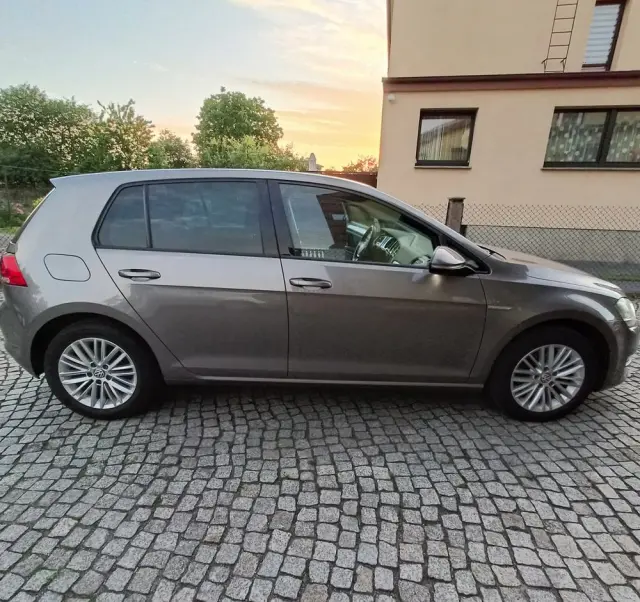 VOLKSWAGEN Golf 1.4 TSI BlueMotion Technology Cup