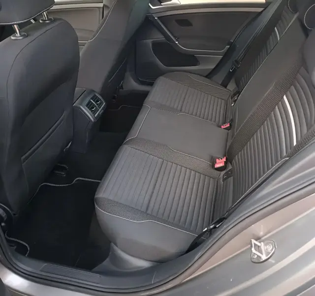 VOLKSWAGEN Golf 1.4 TSI BlueMotion Technology Cup