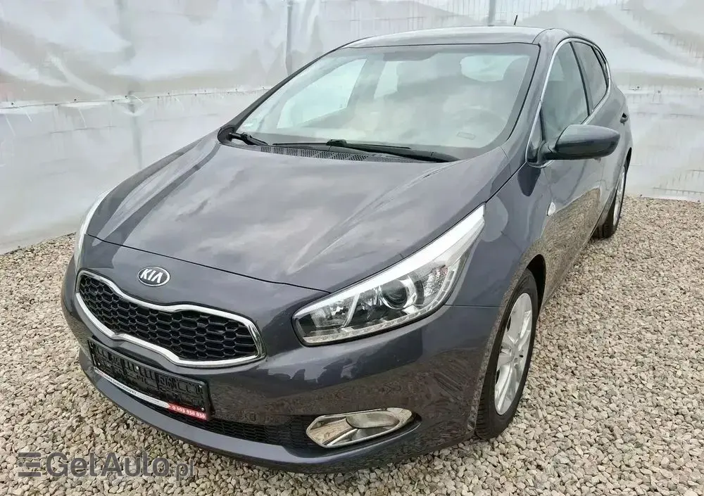 KIA Ceed 1.6 GDI Fifa World Cup Edition