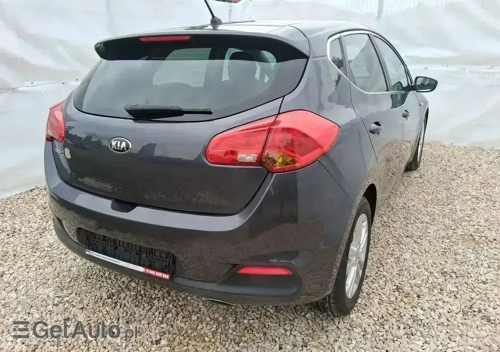 KIA Ceed 1.6 GDI Fifa World Cup Edition