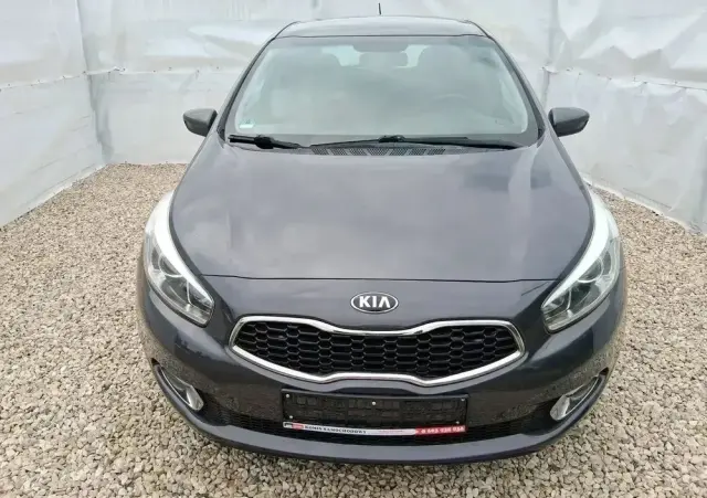 KIA Ceed 1.6 GDI Fifa World Cup Edition