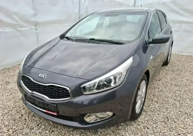 KIA Ceed 1.6 GDI Fifa World Cup Edition