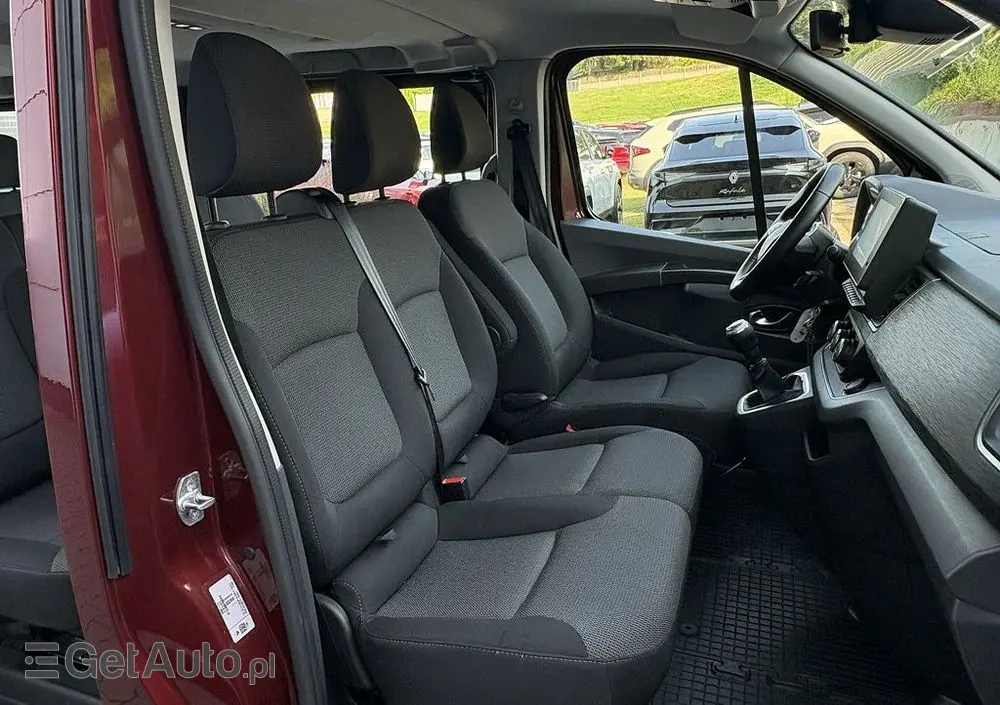 RENAULT Trafic 