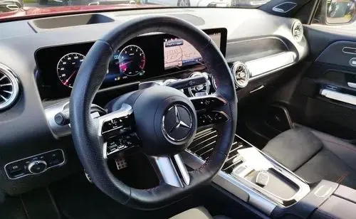 MERCEDES-BENZ GLB 