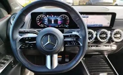 MERCEDES-BENZ GLB 