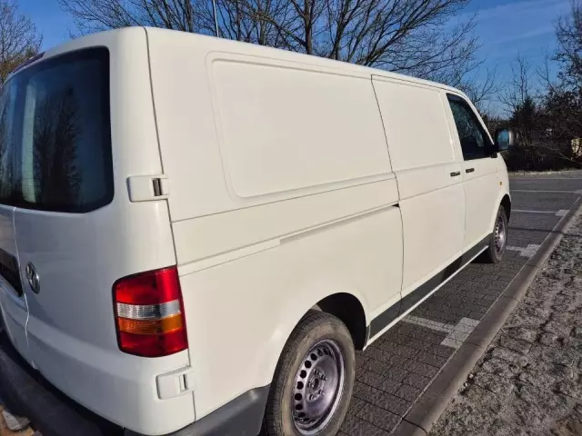 VOLKSWAGEN Transporter 
