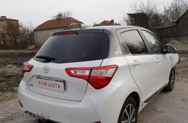 TOYOTA Yaris 