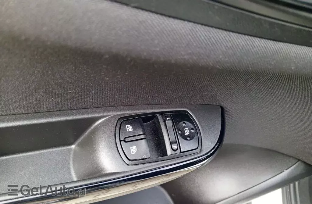 OPEL Corsa 1.4 (90 KM)