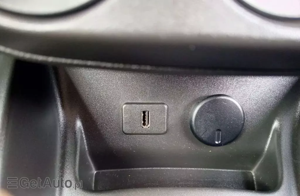 OPEL Corsa 1.4 (90 KM)