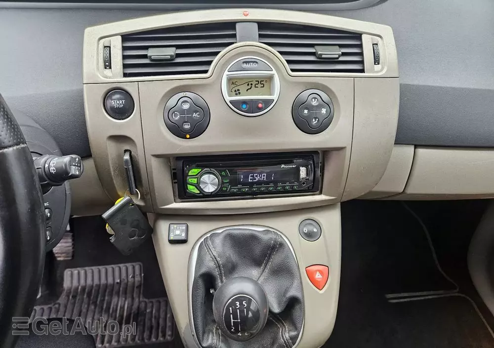 RENAULT Scenic 2.0 16V Avantage