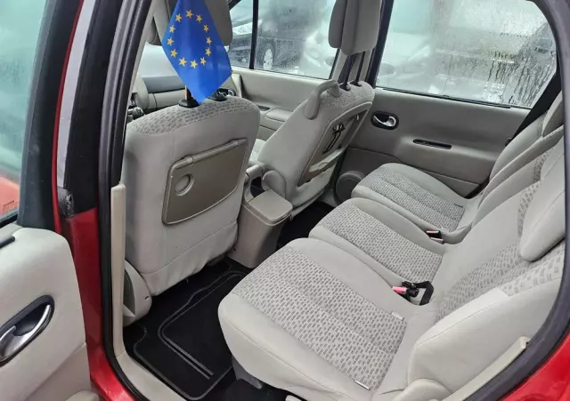 RENAULT Scenic 2.0 16V Avantage