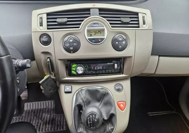 RENAULT Scenic 2.0 16V Avantage