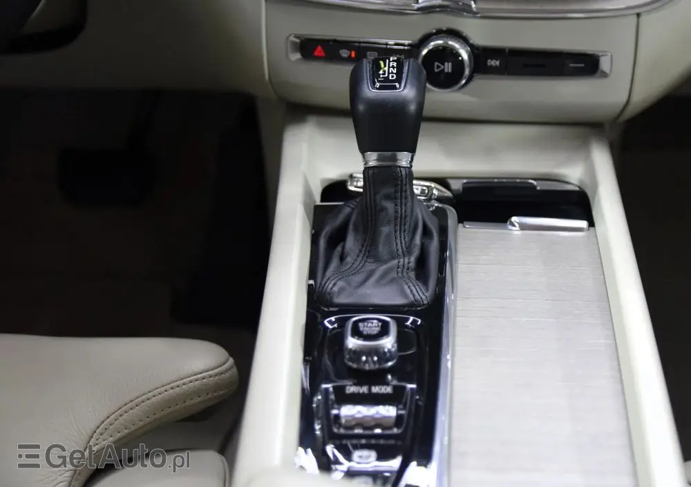 VOLVO XC 60 D4 AWD Inscription